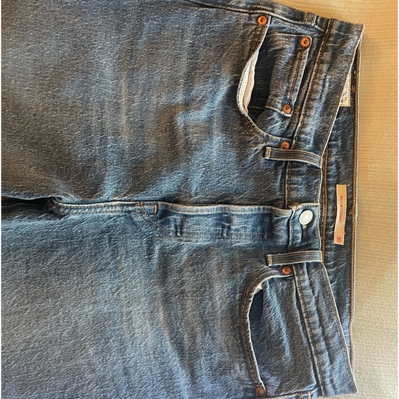 Brand new Levi’s Wedgie Straight jeans!!! - Picture 2 of 7
